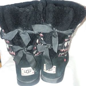 UGGS WITH BOWS AND HEARTS